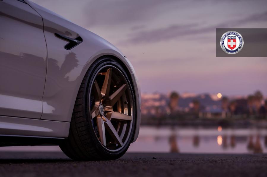 Детали экстерьера BMW M5 on HRE Wheels (RS308) 2019 года  (фото 6 из 12)